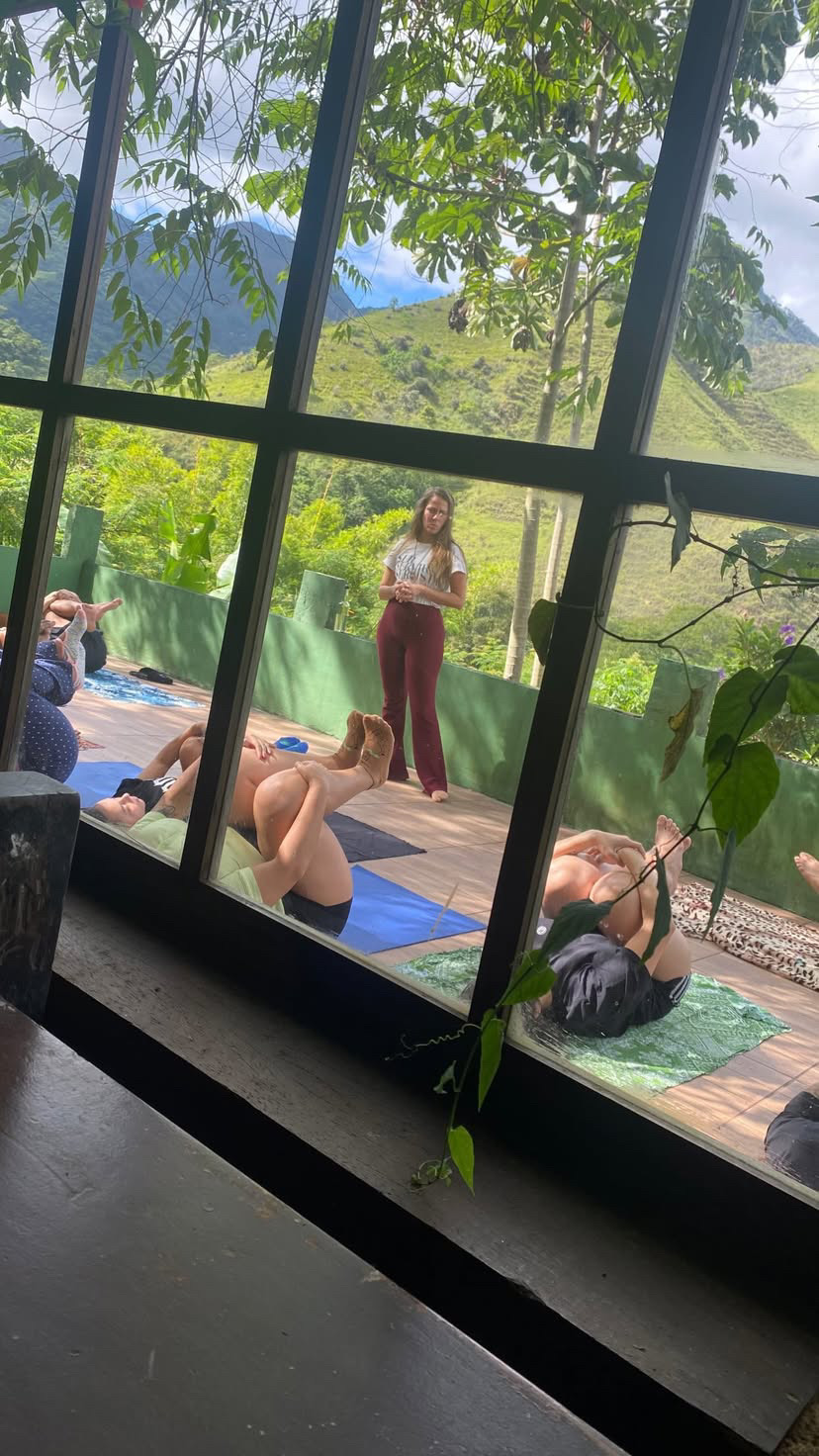 Yoga ao Amanhecer